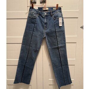 "NWT" PacSun - High-Rise Crop Kick Jean